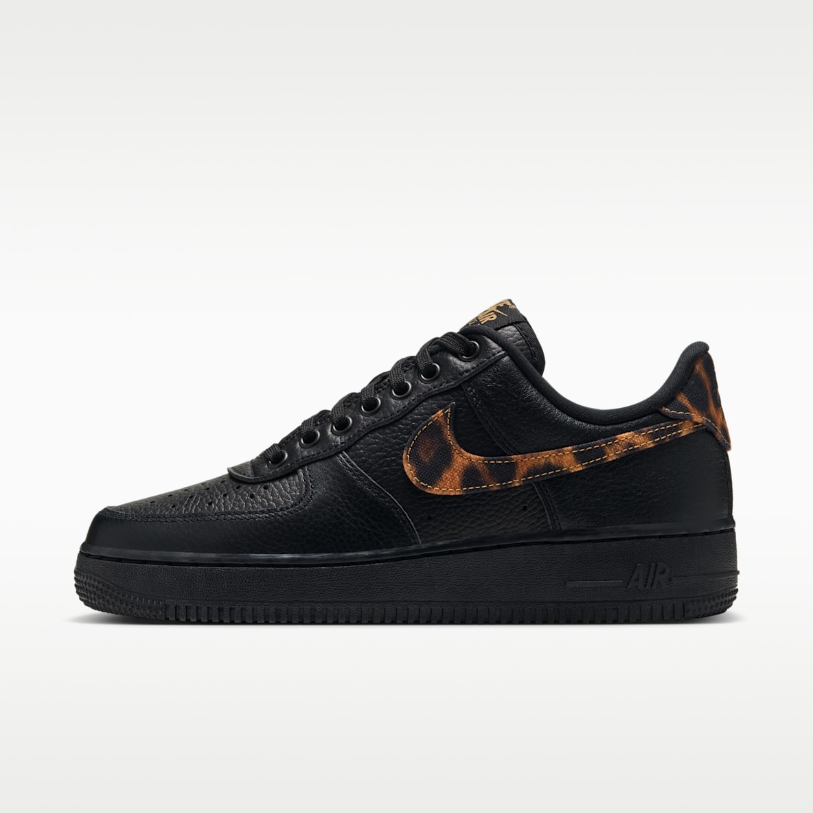 Black Air Force 1 Shoes. Nike.com